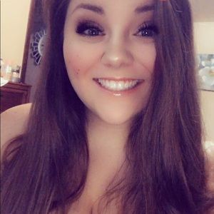 Meet your Posher, Madeline